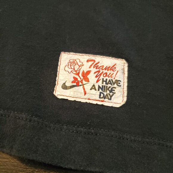 Nike Sportswear Shirt Mens Large Black Red Spellout NSW T Tee 1972 - Picture 5 of 6